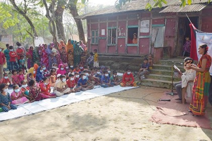 ভোলায় বাল্য বিয়ে প্রতিরোধে পুঁথি গান