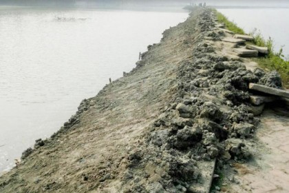 চাঁদপুরে আমতলী ব্রিজ থেকে চান্দ্রা বাজারের সড়ক বেহাল