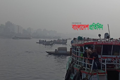 বরিশাল-ঢাকাসহ দেশের সকল দূরপাল্লার রুটে নৌযান ধর্মঘট শুরু