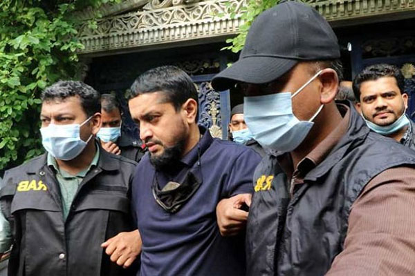 দুই মামলায় গোল্ডেন মনিরের বিরুদ্ধে চার্জশিট