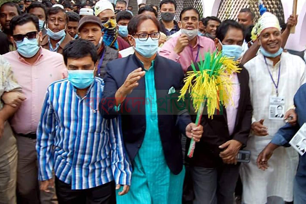 চকবাজারের বিএড কলেজ কেন্দ্রে ভোট দেবেন শাহাদাত