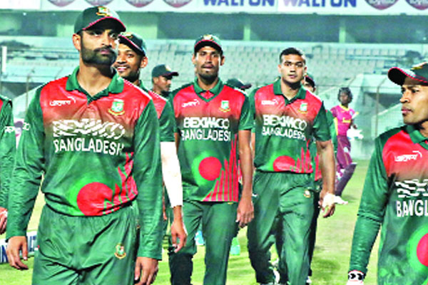 টাইগারদের আটে আট
