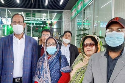 সিইসির দেখা পেলেন না মওলানা ভাসানীর মেয়ে