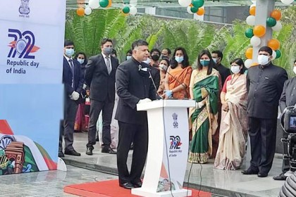 বাংলাদেশকে দ্রুততম সময়ে ভ্যাকসিন দিতে অঙ্গীকারাবদ্ধ ভারত