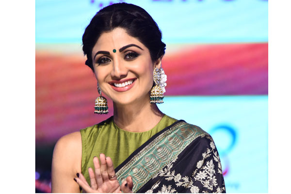 প্রজাতন্ত্র দিবসে ভুল টুইটে সমালোচনার মুখে শিল্পা শেঠি