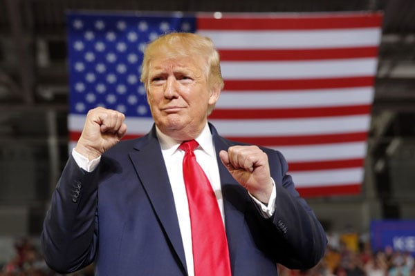 অভিশংসন: ট্রাম্পের ভাগ্য সুপ্রসন্ন