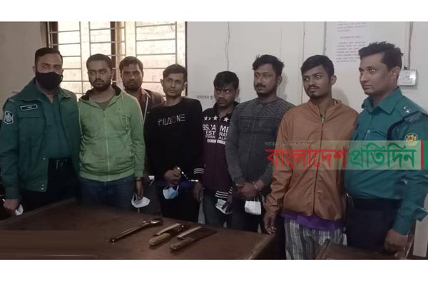 রাজধানীতে চুরি করা স্বর্ণসহ গ্রেফতার ৬