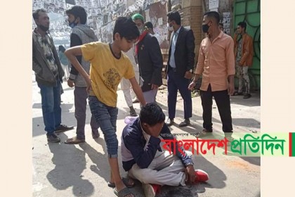 পাথরঘাটা এলাকায় বিএনপি-আওয়ামী লীগের সংঘর্ষ, আহত ৪