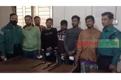 রাজধানীতে চুরি করা স্বর্ণসহ গ্রেফতার ৬