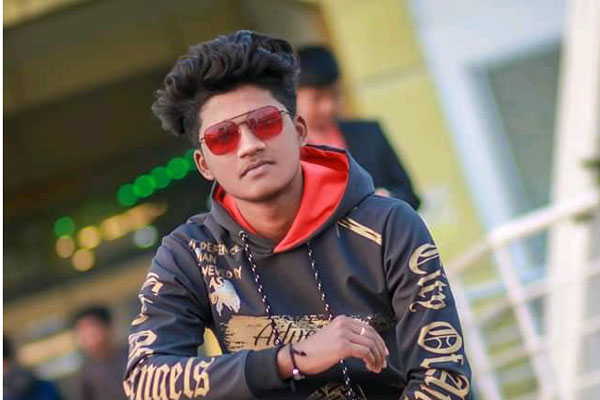 মোটরসাইকেলের নিয়ন্ত্রণ হারিয়ে গাছের সঙ্গে ধাক্কা, কলেজছাত্র নিহত