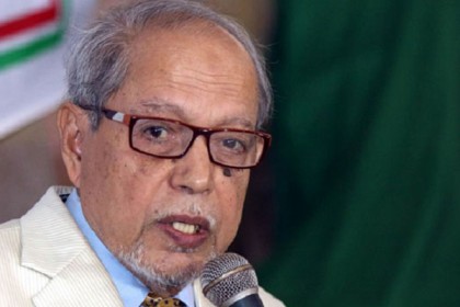 প্রধানমন্ত্রী বা স্বাস্থ্যমন্ত্রী আগে টিকা নিলে কোনো ভুল ধারণা থাকতো না: বি চৌধুরী

