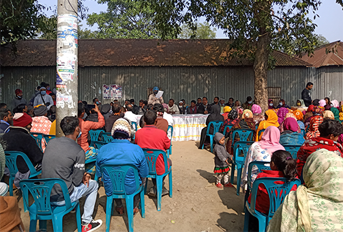 কালিয়াকৈরে অগ্নিকাণ্ডে ক্ষতিগ্রস্ত পরিবারের মাঝে আর্থিক সহায়তা প্রদান