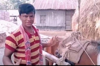 বিলুপ্ত ঘোড়ার গাড়িই শ্রবণ প্রতিবন্ধী শাহিনের ভরসা