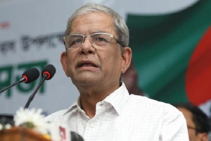চিকিৎসার জন্য সস্ত্রীক সিঙ্গাপুর গেলেন মির্জা ফখরুল