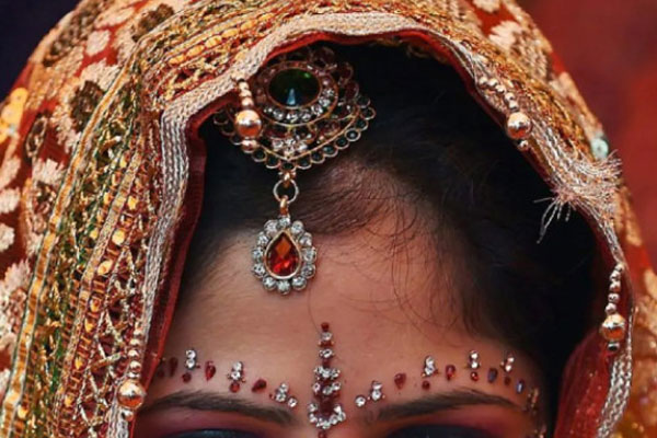 কনে পক্ষের পেশাই বিয়ের ফাঁদে বর পক্ষকে নিঃস্ব করে দেয়া