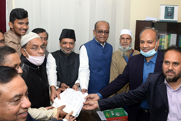 ভোলা ও চরফ্যাশন পৌর নির্বাচনে মনোনয়নপত্র দাখিল