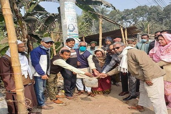 নাটোর পৌরসভায় ড্রেন নির্মাণ কাজের উদ্বোধন