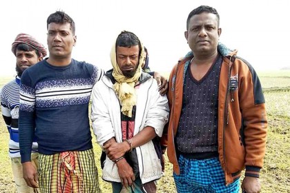 নাটোরে কৃষক সেজে সাজাপ্রাপ্ত আসামিকে ধরল পুলিশ
