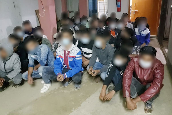 হাতিরঝিল থেকে আরও ৫৪ জন আটক