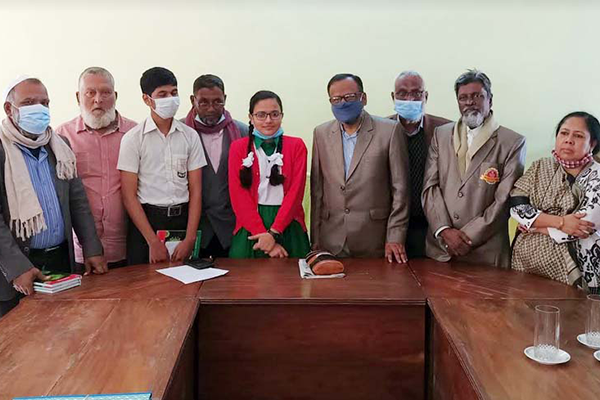 সাংবাদিক মোহাম্মদ ফজলে রাব্বী সংসদের শিক্ষা বৃত্তি প্রদান