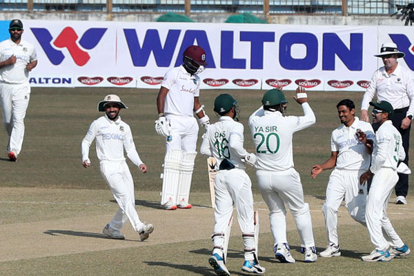 ব্র্যাথওয়েটকে ফেরালেন নাঈম