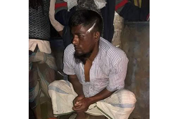 কুড়িগ্রামে মাছ ব্যবসায়ীকে পেটালেন 
ছাত্রলীগ নেতা