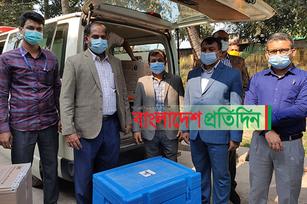 ব্রাহ্মণবাড়িয়ায় কেন্দ্রে কেন্দ্রে যাচ্ছে করোনার টিকা