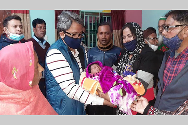 সেই নবজাতকের দায়িত্ব নিলেন পররাষ্ট্র প্রতিমন্ত্রী