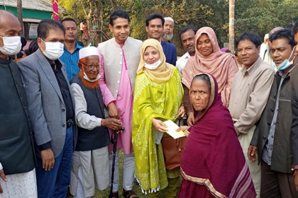 সুনামগঞ্জে ১০০ প্রবীণকে বয়স্কভাতা প্রদান