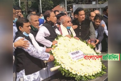 বঙ্গবন্ধুর প্রতিকৃতিতে যুব ও ক্রীড়া উপকমিটির শ্রদ্ধা