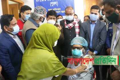 মুন্সীগঞ্জে করোনা টিকাদান শুরু, প্রথমদিনে দেওয়া হবে ৬০০ জনকে