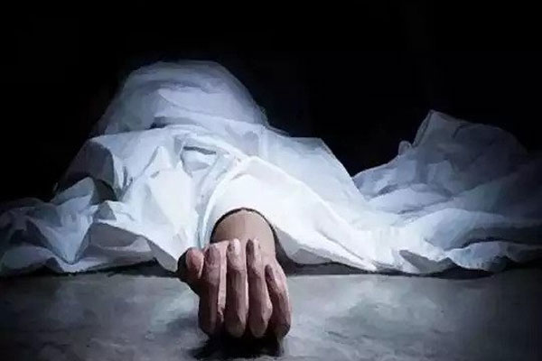 নির্মাণাধীন ভবন থেকে মাথায় ইট পড়ে পোশাক শ্রমিকের মৃত্যু