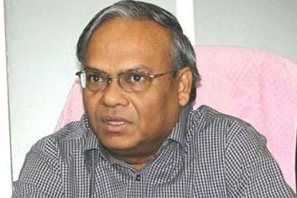 সমাবেশে মাথা ঘুরে পড়ে গেলেন রুহুল কবির রিজভী