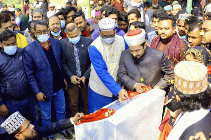 ‘শেখ হাসিনা প্রধানমন্ত্রী হওয়ার পর 
সকল ধর্মের মানুষ শান্তিতে আছে’