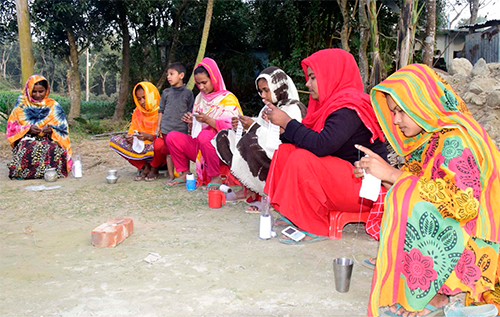 সৌদি আরবসহ বিভিন্ন দেশে রফতানি হচ্ছে বগুড়ার তৈরি টুপি 
