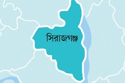 মামলা তুলে না নেয়ায় ক্ষুদ্ধ হয়ে খড়ের গাদায় আগুন