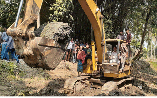 নাটোরে ডুমরাই খাল পুনঃখনন কাজের উদ্বোধন