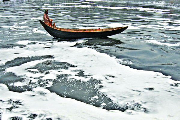 বুড়িগঙ্গার বিষ মিশছে পদ্মা-মেঘনায়