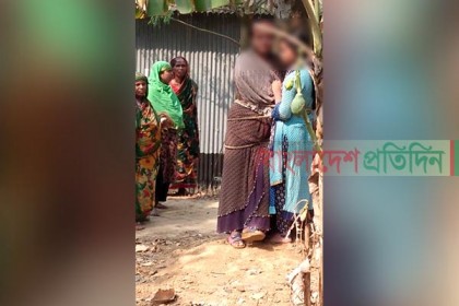 সুদের টাকা আদায় করতে মা-মেয়েকে গাছে বেঁধে নির্যাতন