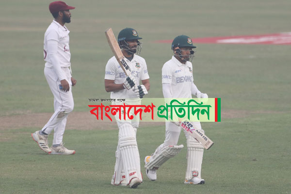 চাপে থেকেই দ্বিতীয় দিন শেষ করলো বাংলাদেশ