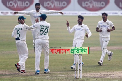 ৪০০ পেরিয়ে থামল উইন্ডিজের প্রথম ইনিংস