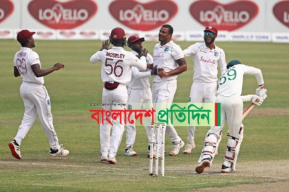 সৌম্য খেললেন ৪ বল, ২ বল খেলে নাজমুলের বিদায়