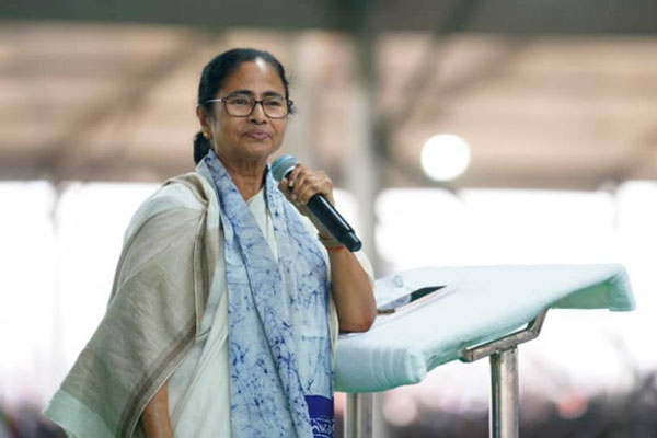 ৫ টাকায় ডিম-ভাত মমতার

