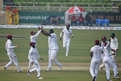 কর্নওয়ালের আঘাতে লণ্ডভণ্ড টাইগার শিবির