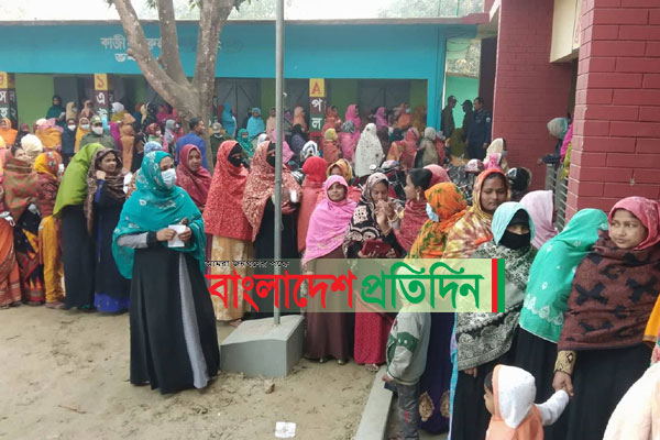 শিবগঞ্জে ভোটগ্রহণ শুরু, ভোটারদের ব্যাপক উপস্থিতি