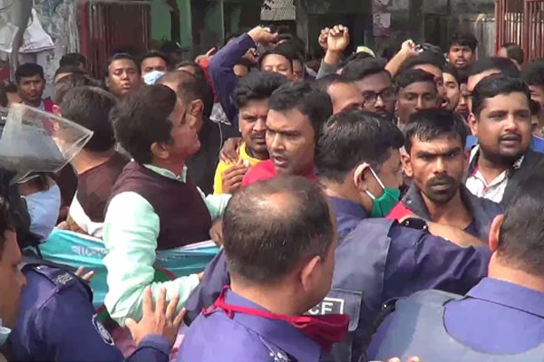 পঞ্চগড়ে বিএনপির বিক্ষোভে পুলিশের বাধা