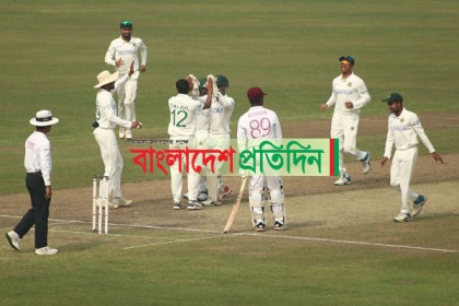 তাইজুলের ঘূর্ণিতে ষষ্ঠ উইকেট হারাল ওয়েস্ট ইন্ডিজ