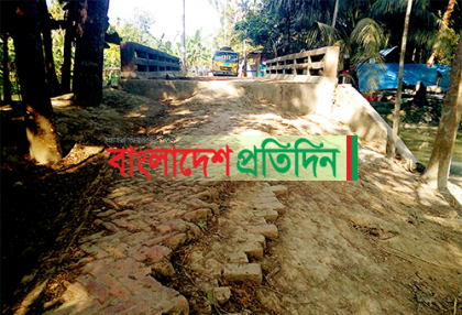 ২ যুগেও সংস্কার হয়নি ঝালকাঠির পশ্চিম ইন্দ্রপাশা-গুচ্ছগ্রাম সড়ক, দুর্ভোগ 
