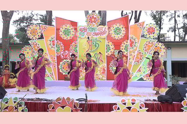 বরিশালে নানা আয়োজনে বসন্ত উৎসব অনুষ্ঠিত