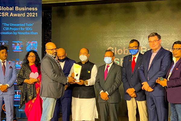 সিএসআর অ্যাওয়ার্ড পেলেন বিকাশ সিইও কামাল কাদীর